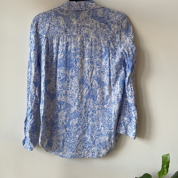 Light blue button down paisley light weight collared top - Picture 8 of 8